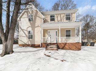3801 Pineway Dr, Greensboro, NC 27405