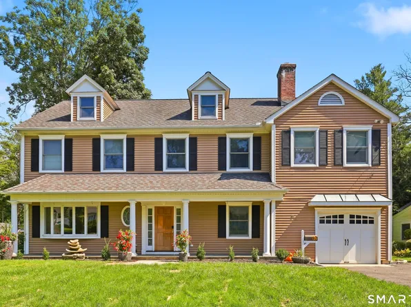 97 Meadowpark Avenue North, Stamford, CT 06905