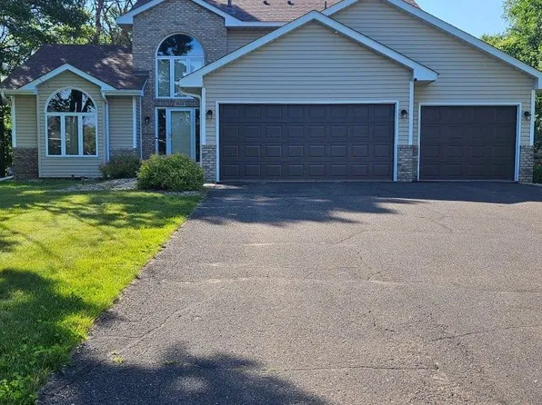 1432 Cloud Dr NE, Blaine, MN 55449