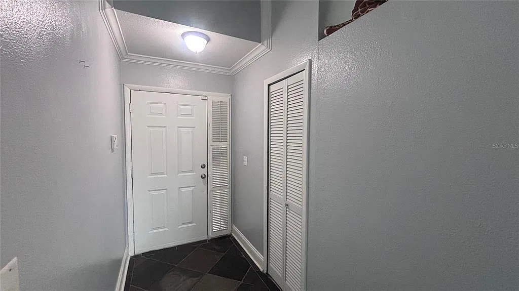 2 bed, 1.0 bath, 854 sqft, $1,800 — Photo 3