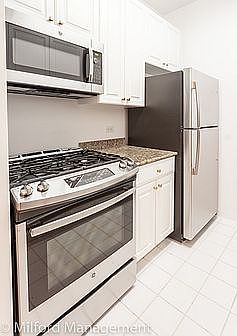 4th image of 99 Battery Pl APT 11H