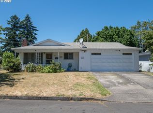 2037 SE 90th Pl, Portland, OR 97216