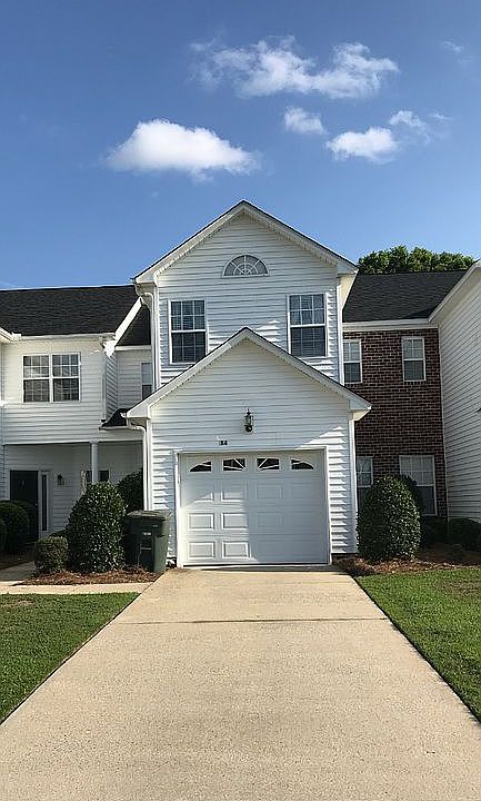 1st image of 104 B4 Oak Towne Dr