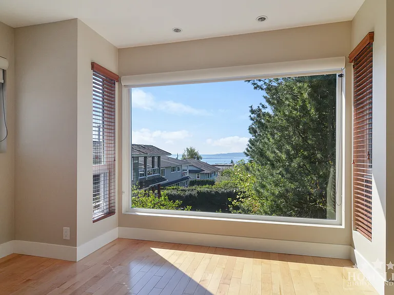 15728 Buena Vista Ave #HOUSE — Photo 12