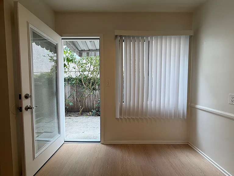 4307 Cedros Ave #4311-2 — Photo 11