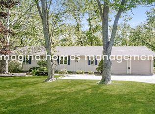 5095 Som Center Rd, Solon, OH 44139