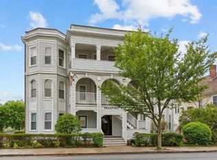 Bradford House Condominiums, Worcester, MA 01605