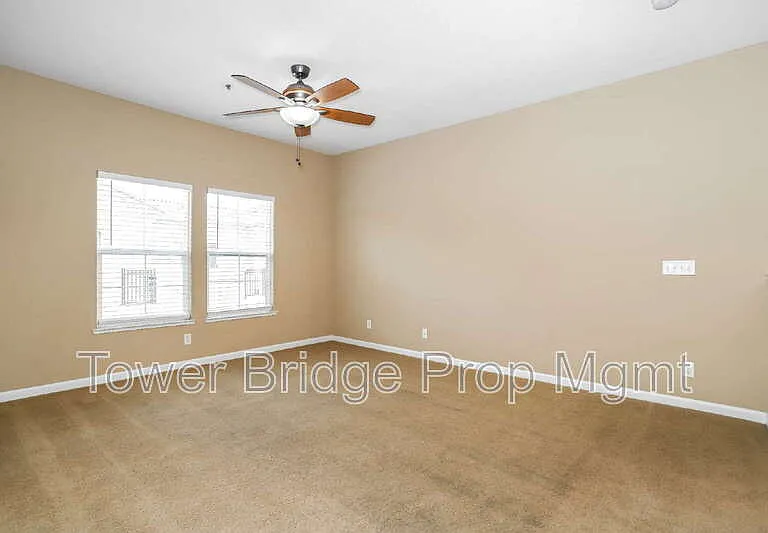 3301 N Park Dr #1411 — Photo 3