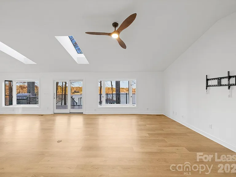 19709 Stough Farm Rd — Photo 12