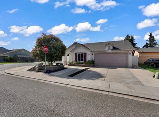 2368 Hearthsong Ct, Riverbank, CA 95367