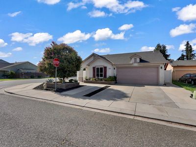 2368 Hearthsong Ct, Riverbank, CA, 95367
