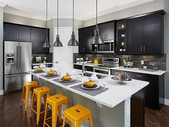 4th image of 9912 Pallida Hickory Way
