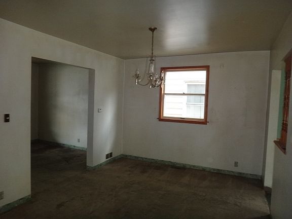 3rd image of 2702 S Austin Blvd