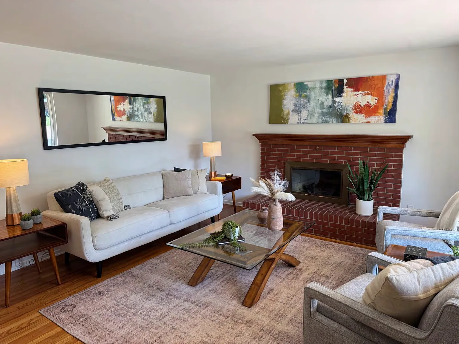 3 bed, 2.5 bath, 1484 sqft, $3,200 — Photo 2