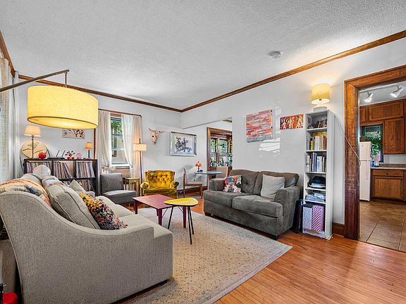 3rd image of 3612 Chicago Ave