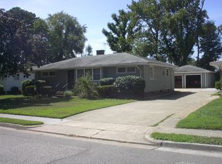 11 Gayle St, Hampton, VA 23669