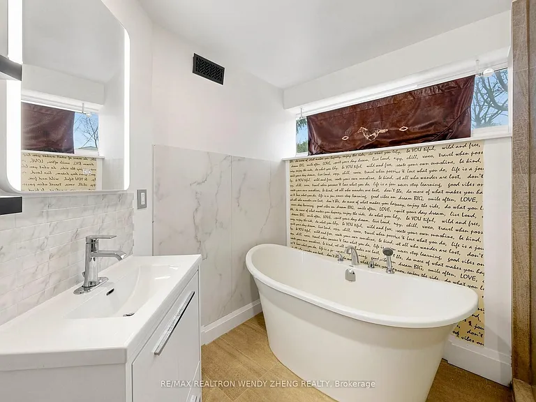 18 King Richard Ct #LOWER — Photo 26