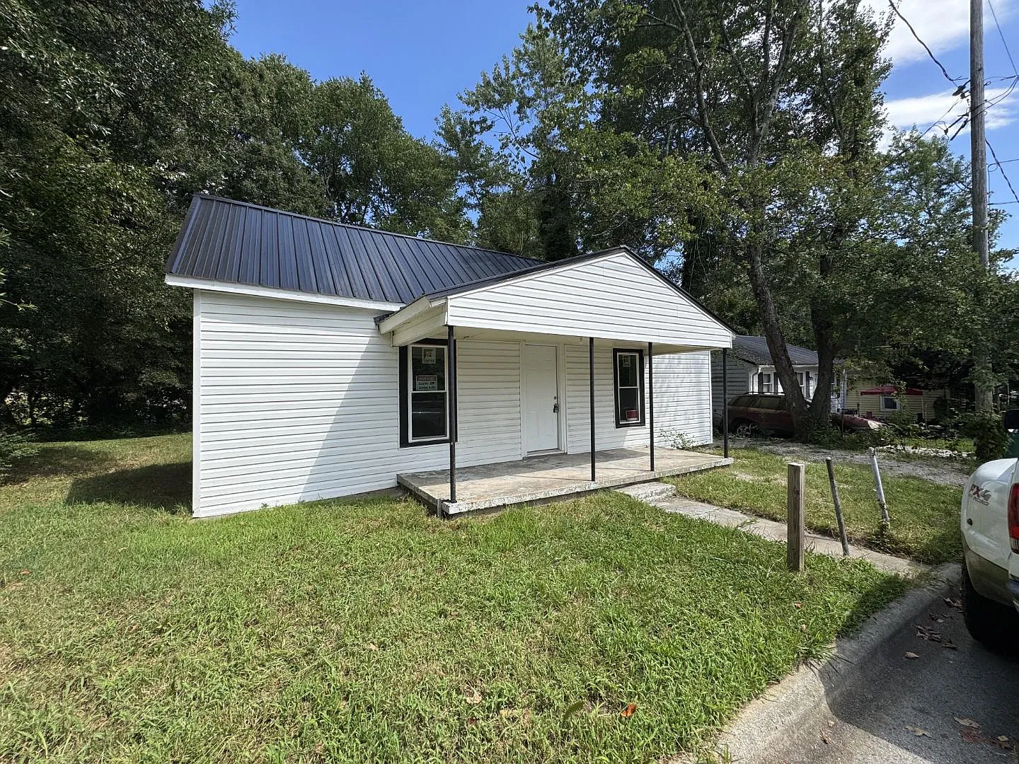 919 Randolph St — Photo 1