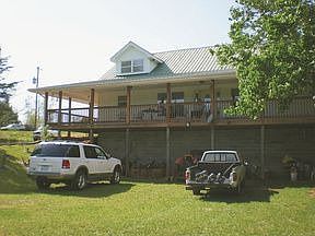 3rd image of 783 Isabella Ave