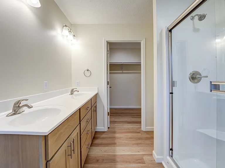 1013 Caroline Ave — Photo 17