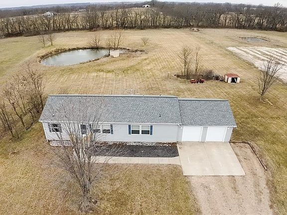 3rd image of 526 NW 1421st Rd