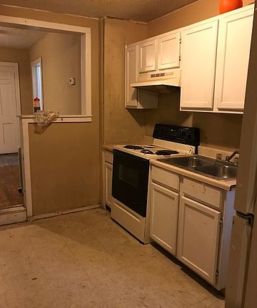3rd image of 117 Southway Dr