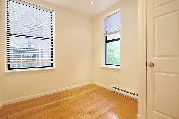 Rented by Keller Williams NYC | media 27