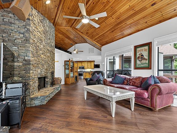 4th image of 117 Forest Ridge Cir
