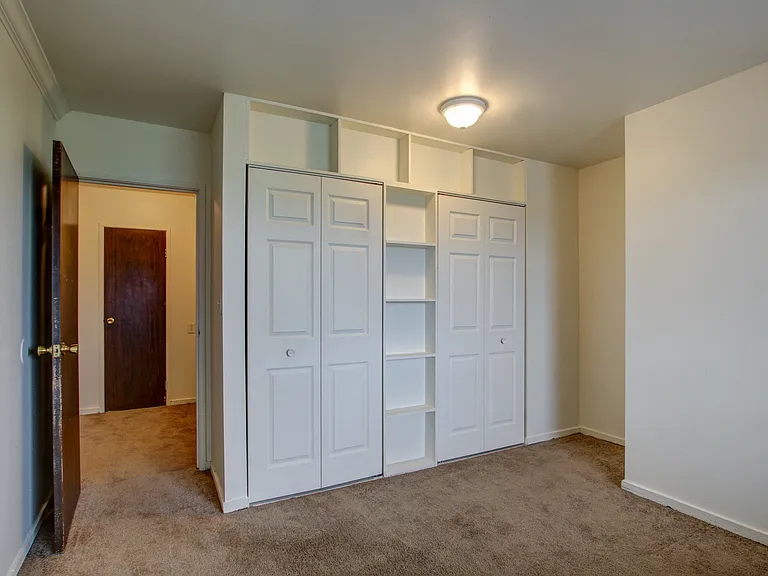 The Forum Apartments — Photo 32