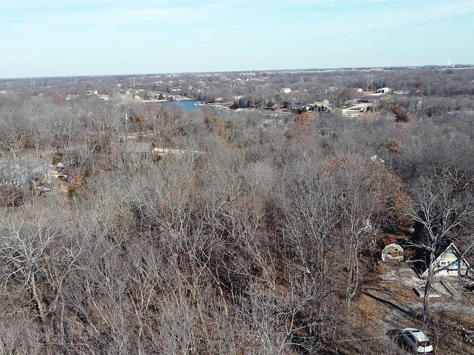 1st image of 25 Shady Hollow Dr