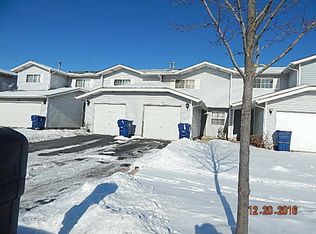 2616 E Martha Pl, Burnham, IL 60633