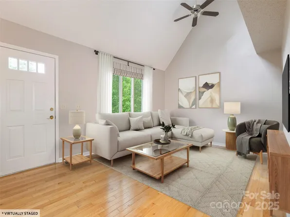 55 Willow Bnd, Hendersonville, NC 28792