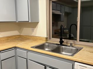 1097 Santo Antonio Dr APT 42, Colton, CA 92324