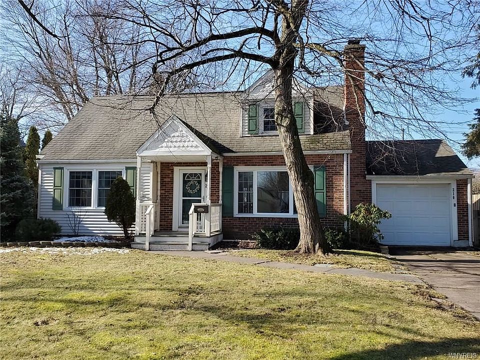 1st image of 210 Fayette Ave