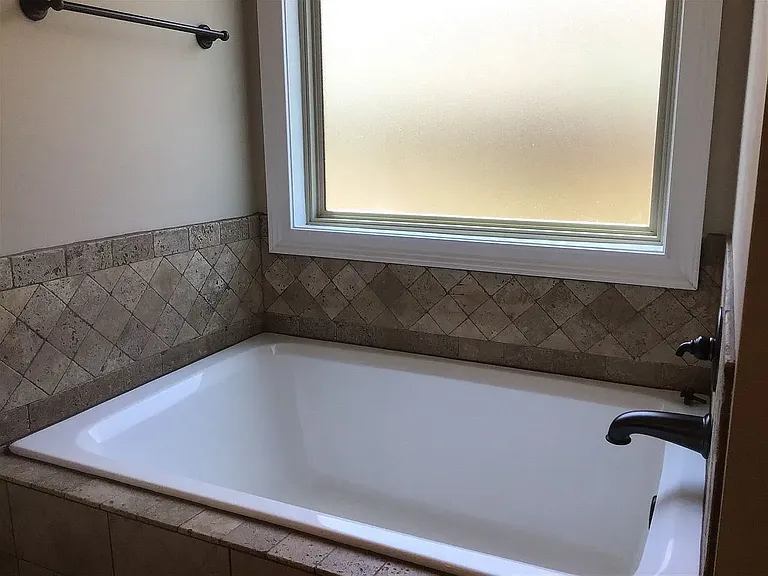 312 Loneoak Trl — Photo 25
