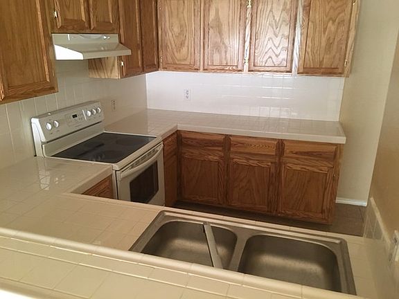 5th image of 1006 Lilia Dr APT 21