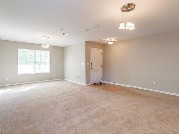 5th image of 3913 Whispering Willows Dr