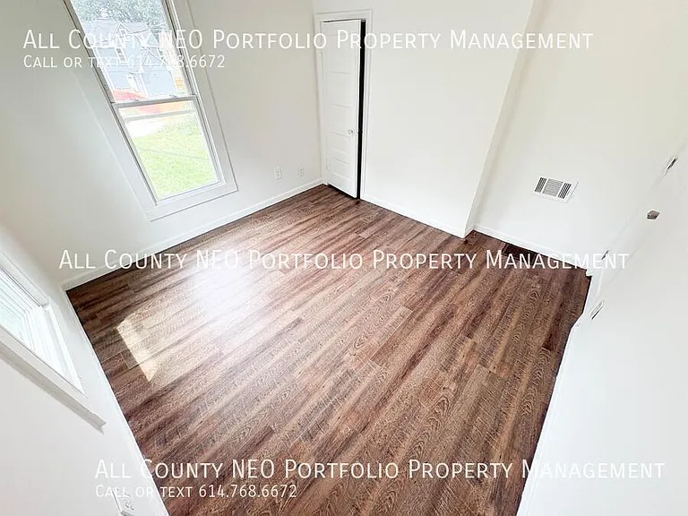 1994 Floral Ave — Photo 19