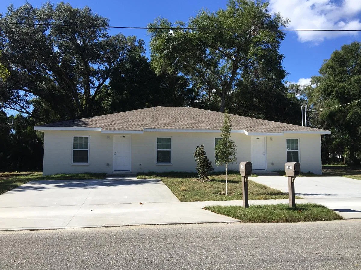 1301 Park Street — Photo 1