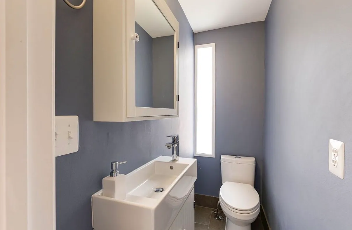 2 bed, 2.5 bath, 850 sqft, $3,500 — Photo 3