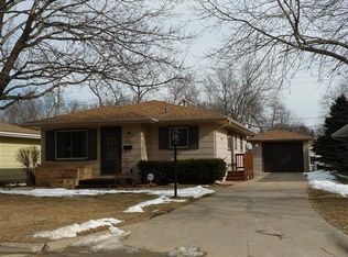 2828 S Cornelia St, Sioux City, IA 51106