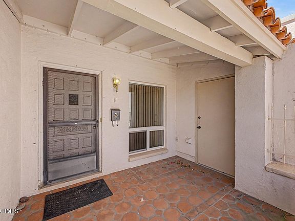 3rd image of 3039 E WINDROSE Drive