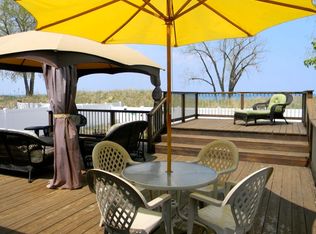 8445 Lake Shore Dr, Gary, IN 46403