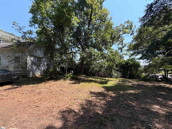 3rd image of 321 W Main St