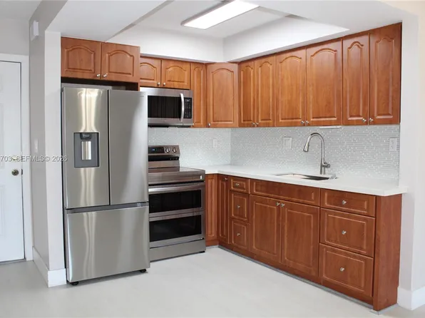 6780 W 2nd Ct APT 401, Hialeah, FL 33012
