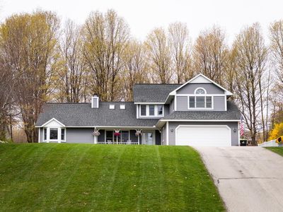 9766 E Valley Hills Dr, Traverse City, MI, 49684