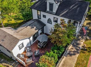 233 Spring St, Eureka Springs, AR 72632