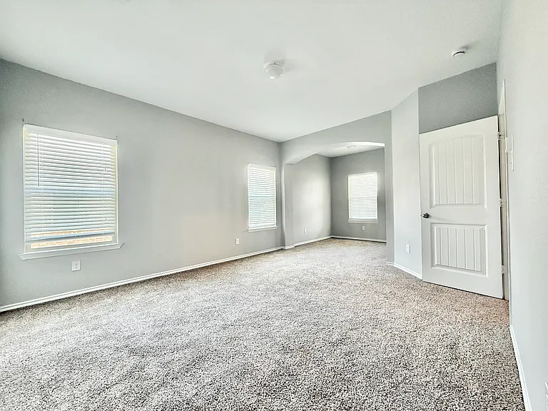 251 Cyrus St — Photo 13