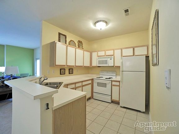 5th image of 4431 Cinnabar Ct APT 2B