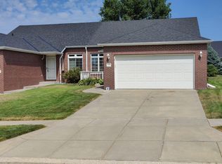 7335 Collister Rd, Lincoln, NE 68516